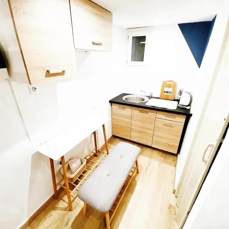 Appartement Velestinou Private Maisonette à Athènes Extérieur photo